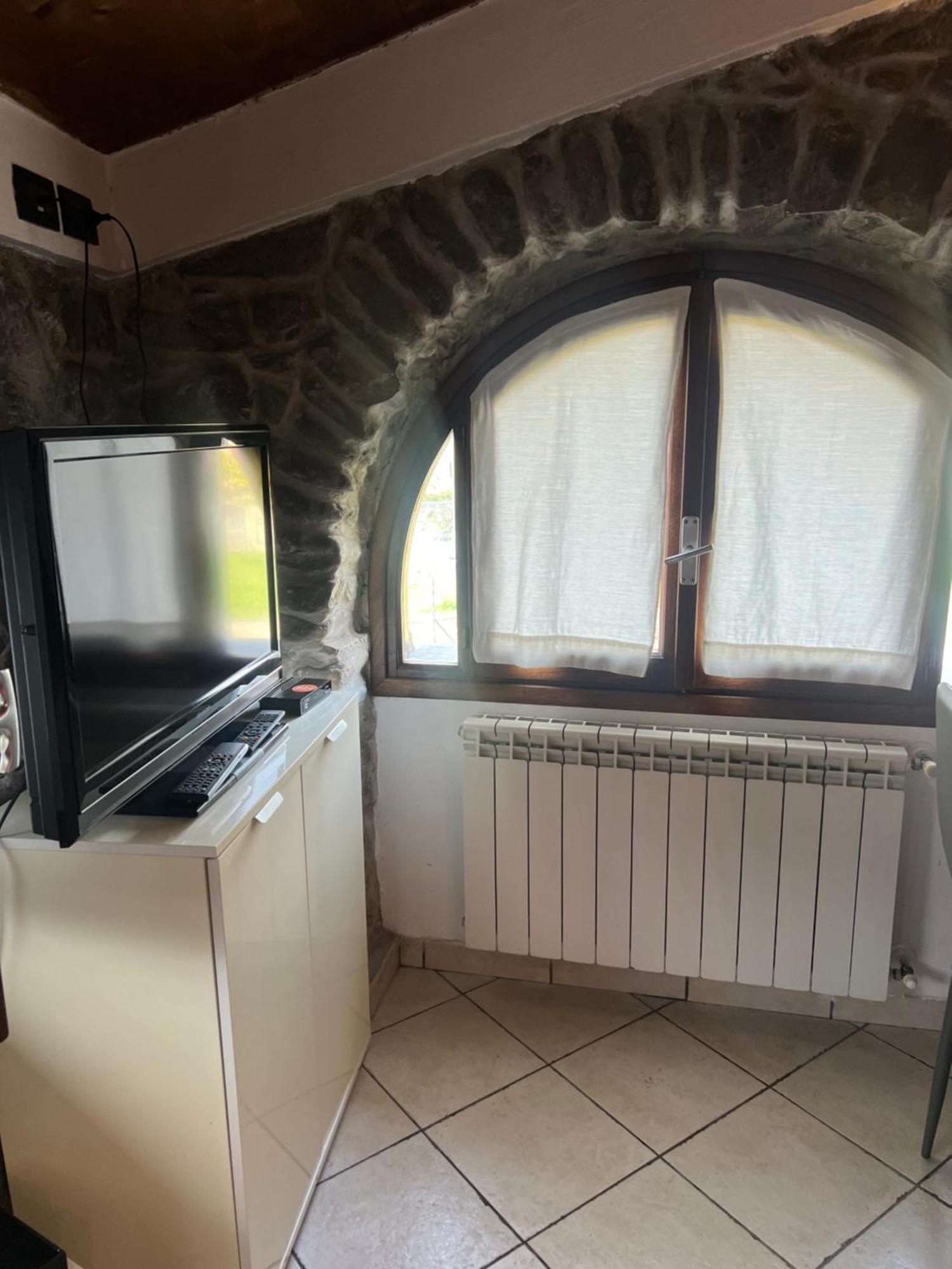דירות דולצ'אקווה Casa Ale מראה חיצוני תמונה